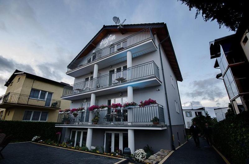 Pokoje Goscinne Hafen Guesthouse - Władysławowo Екстериор снимка